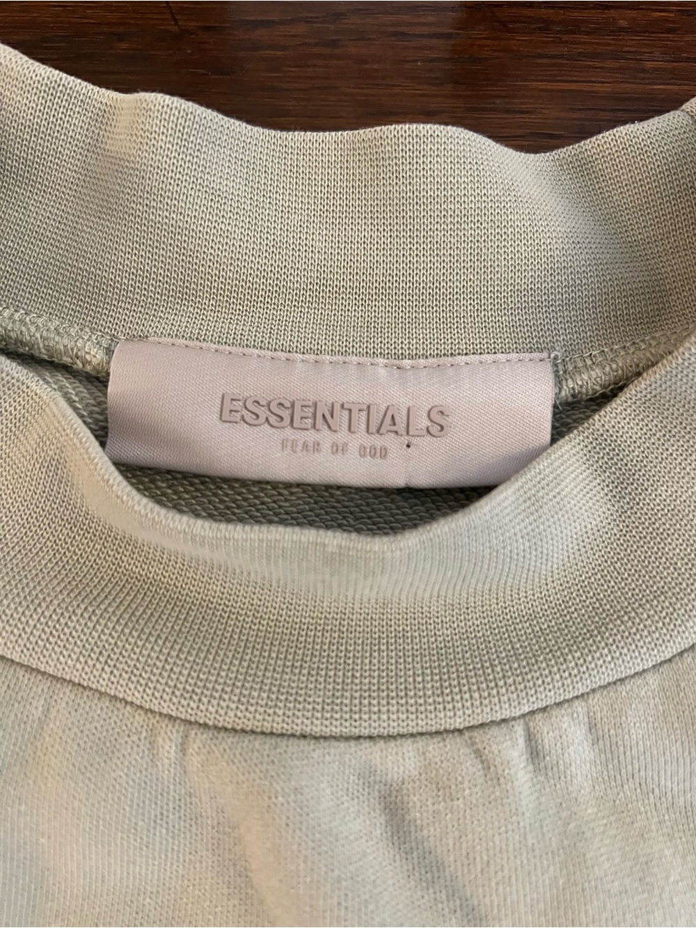 V021 ESSENTIALS FOG Cotton Sweatshirt Short Sleeve Size Large - Picture 6 of 11
